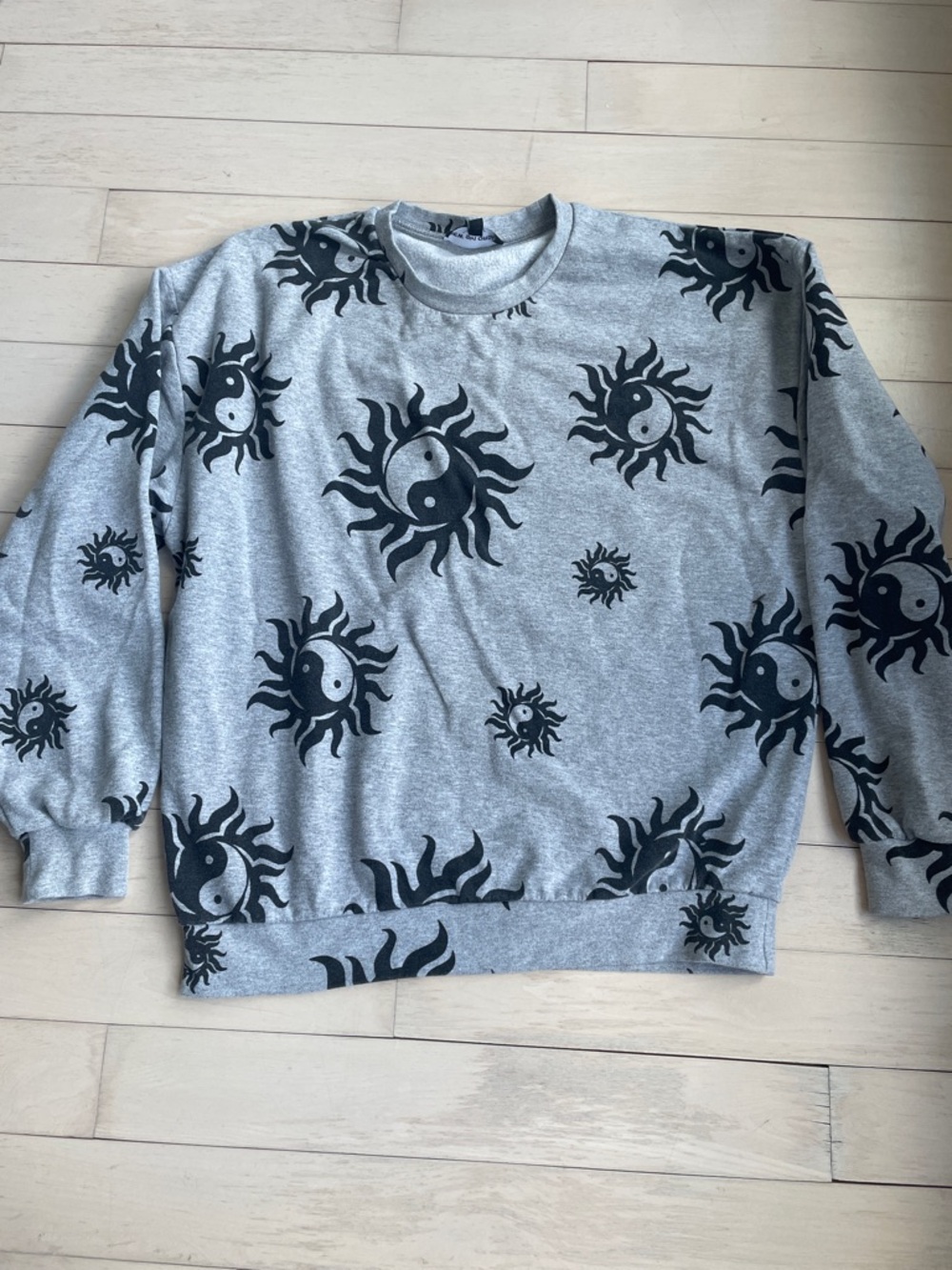 Women’s Gray Yin Yang Sun Graphic Sweatshirt